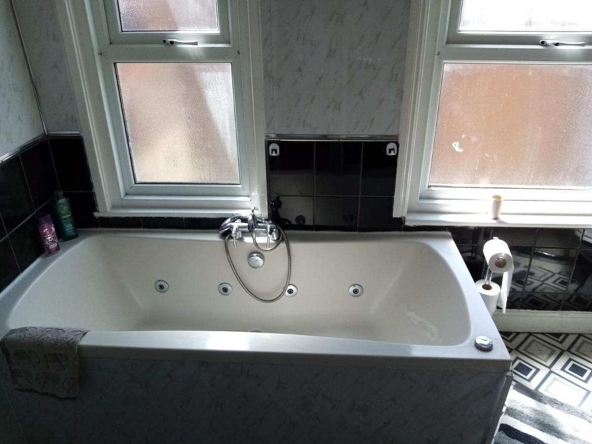 Puffin Holiday Apartments ブリドリントン エクステリア 写真
